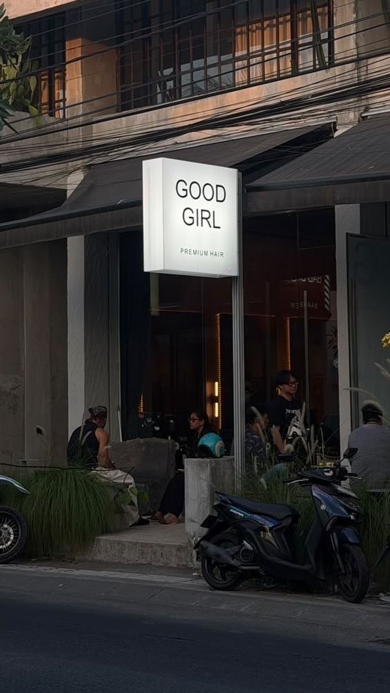 Good girl bali logo