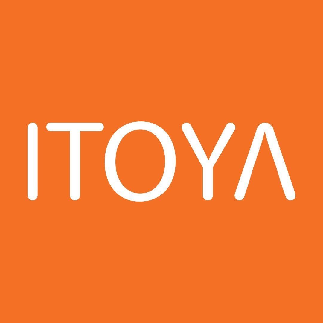 Itoya Self Photo
