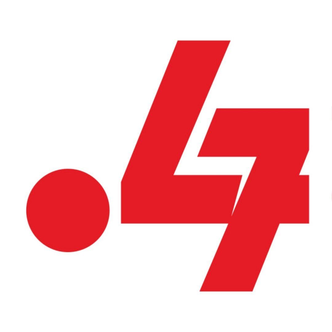 Titik Empat Cafe logo