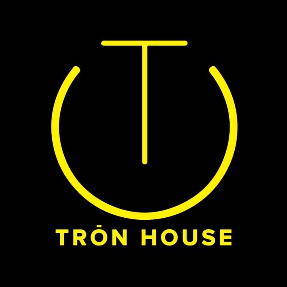 Tròn House logo