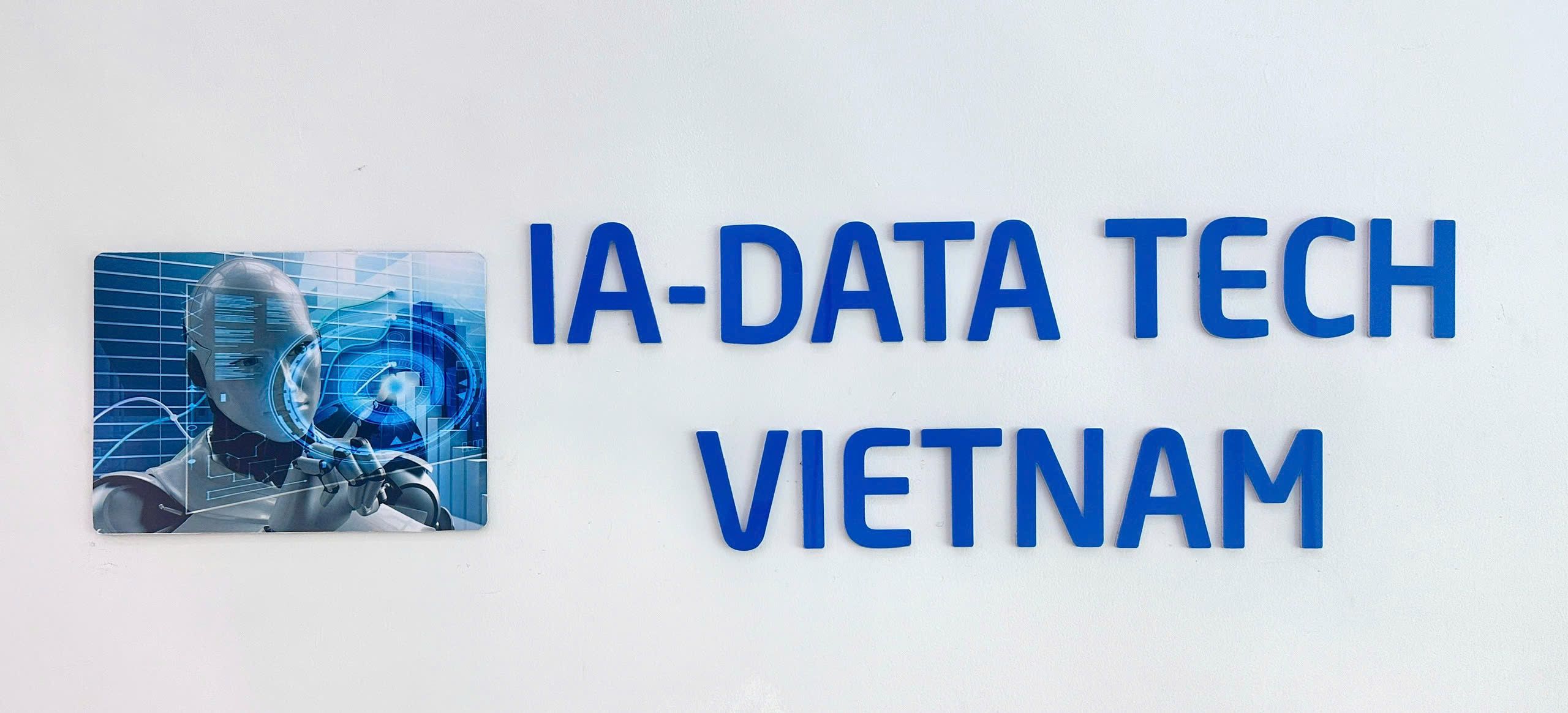 CÔNG TY TNHH IA-DATA TECH VIETNAM logo