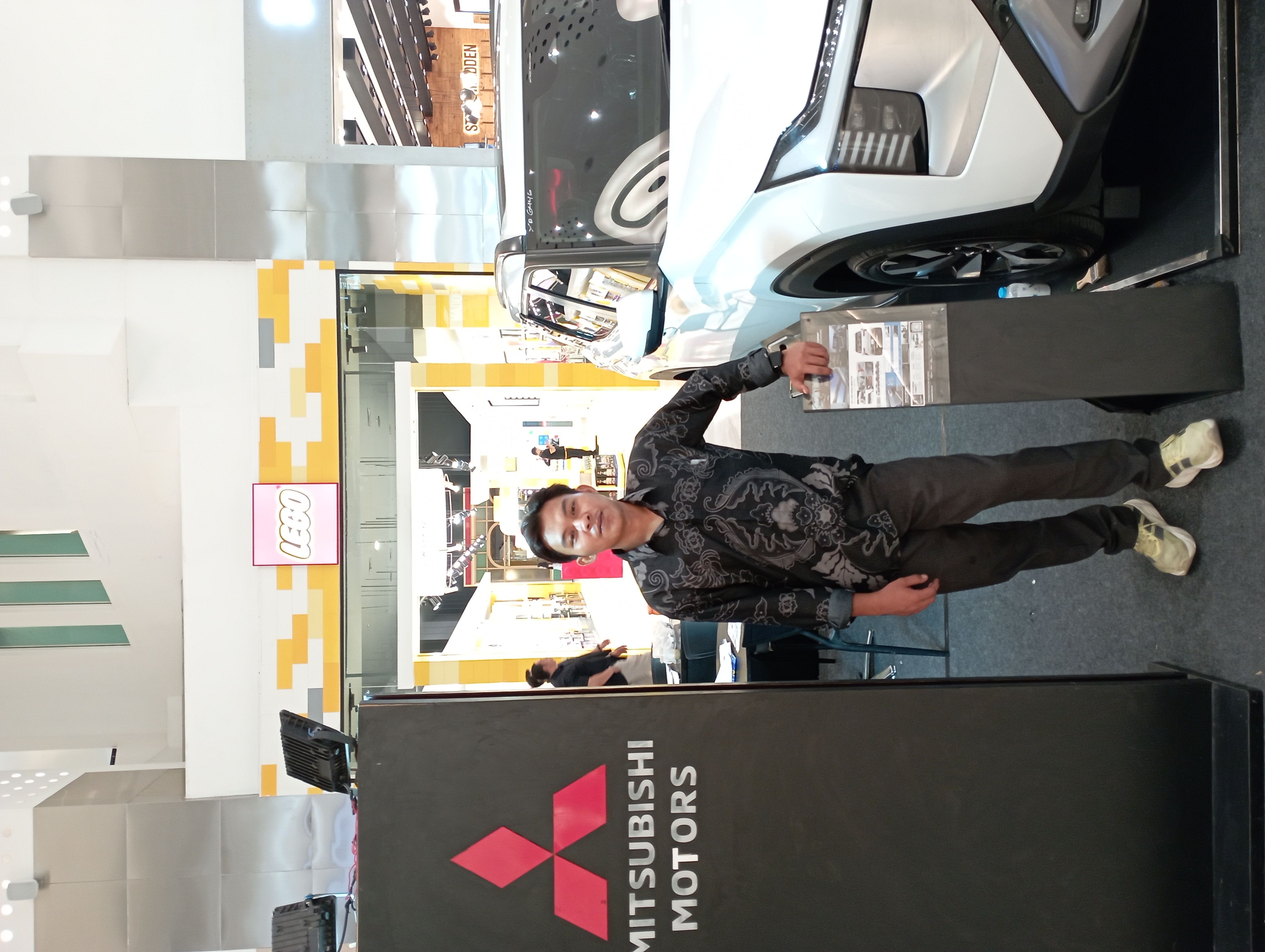 Dipo Mitsubishi kelapa Gading logo